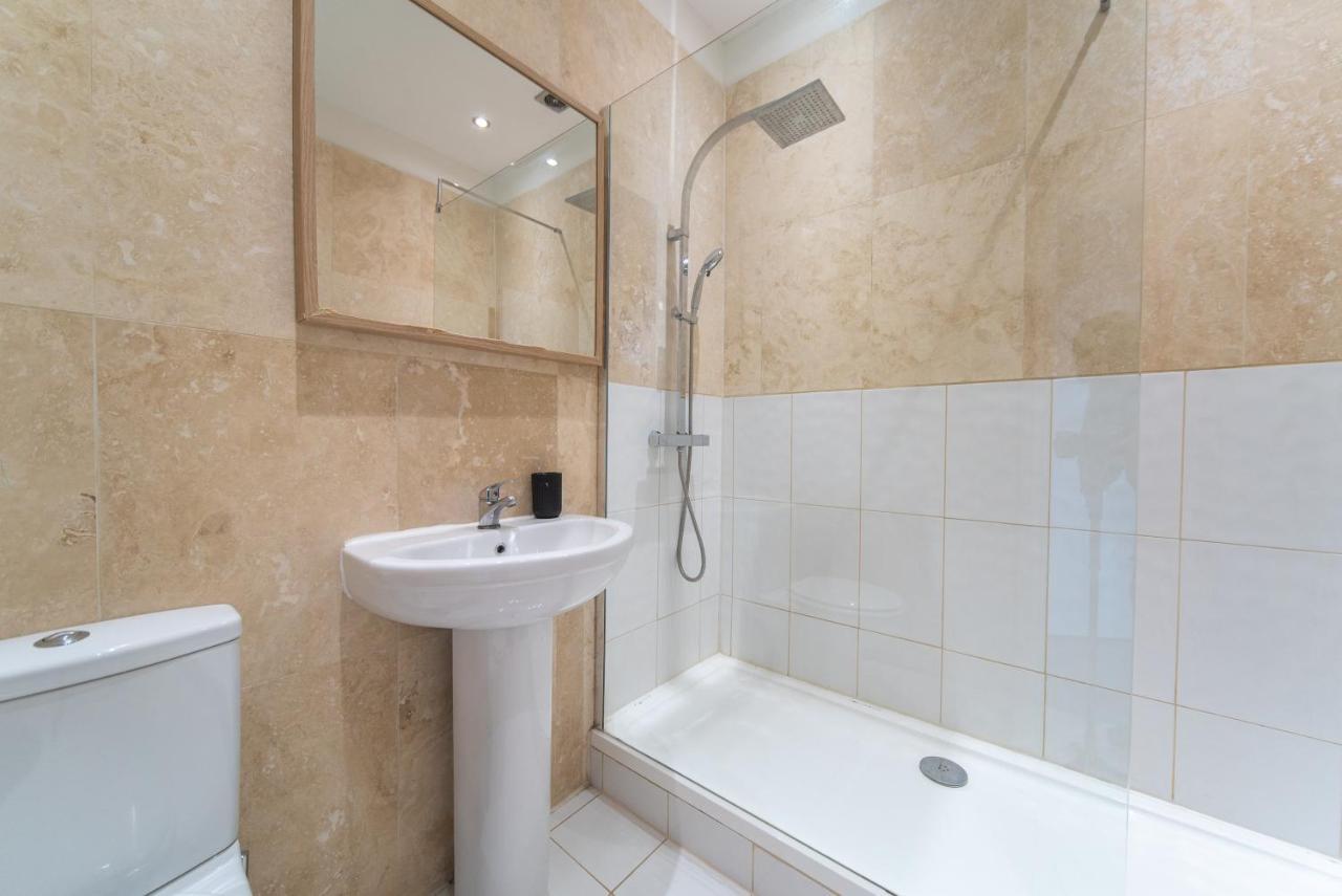 Spacious 2 Bedroom Apartment In Downtown London Eksteriør bilde